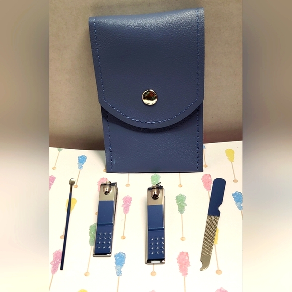 Blue Manicure Set with Case - Picture 1 of 2